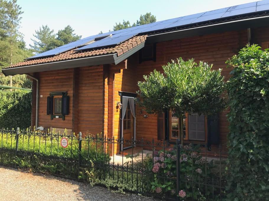 Houten Chalet/Bungalow In Het Bos, Sauna, Jacuzzi Meijel Exterior foto